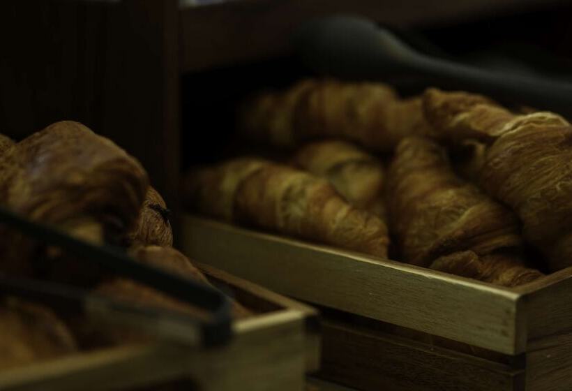 هتل Campanile Berlin Brandenburg Airport