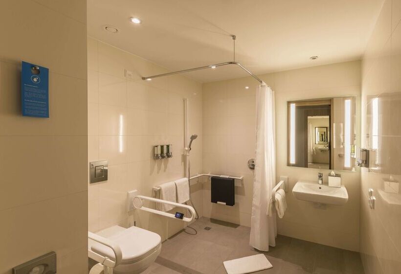 هتل Hampton By Hilton Frankfurt Airport