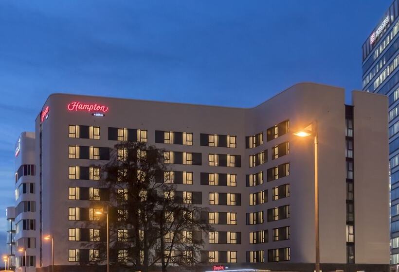 هتل Hampton By Hilton Frankfurt Airport