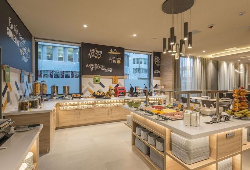 هتل Hampton By Hilton Frankfurt Airport