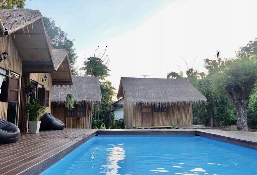 호텔 Lanna House Lanna Hut Chiangmai