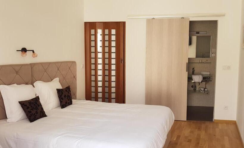 Отель Le Vauban