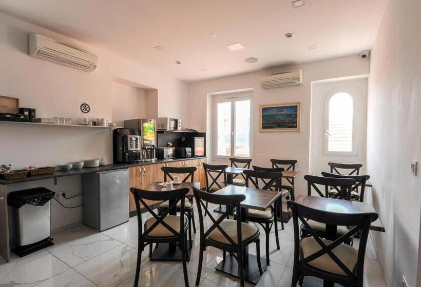 Отель Le Vauban