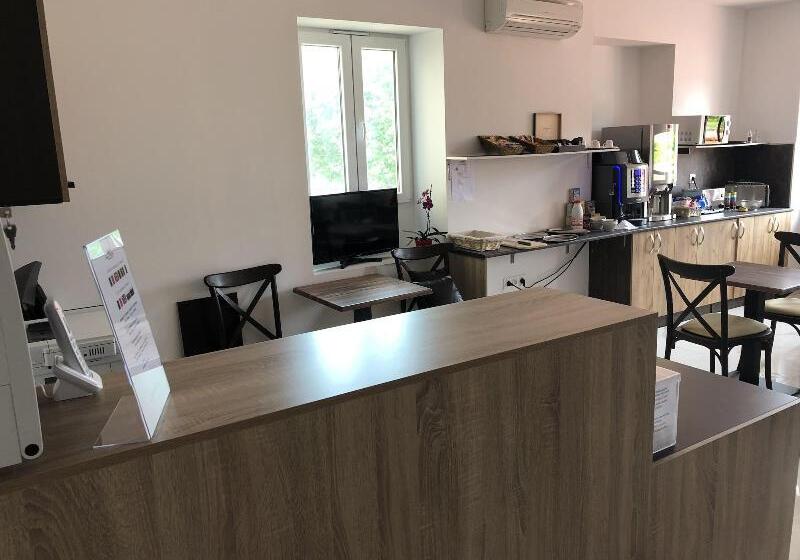 Отель Le Vauban