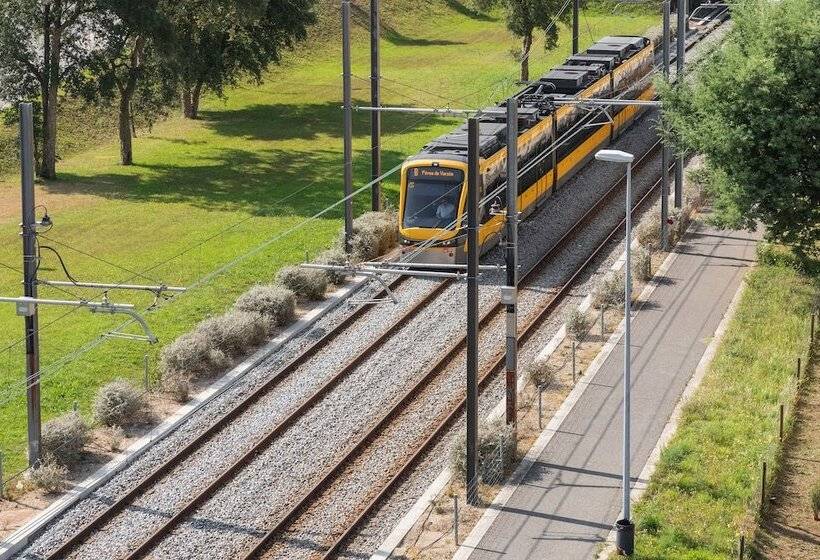 هتل Oporto Airport & Business