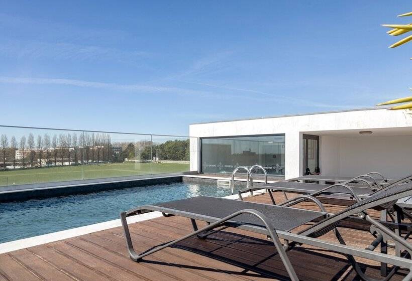 هتل Oporto Airport & Business