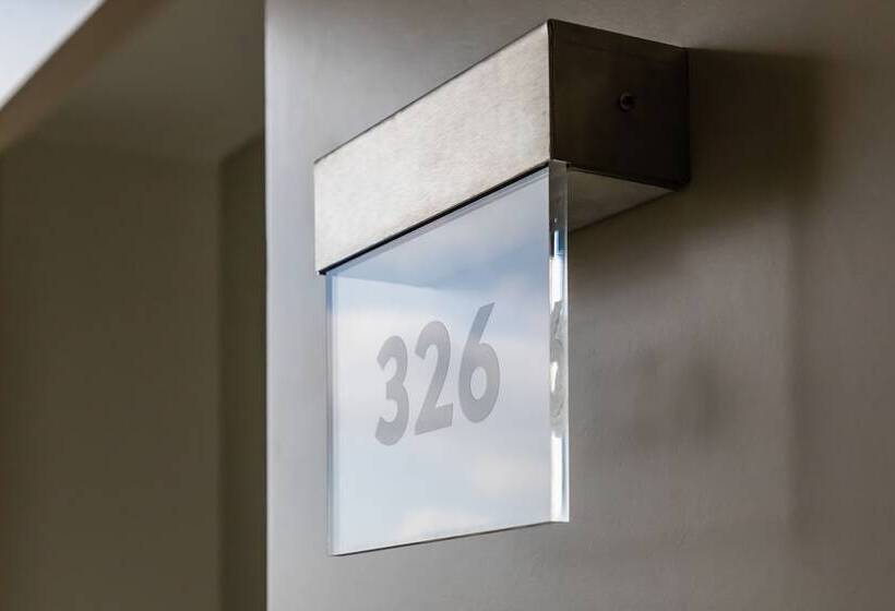 هتل Oporto Airport & Business