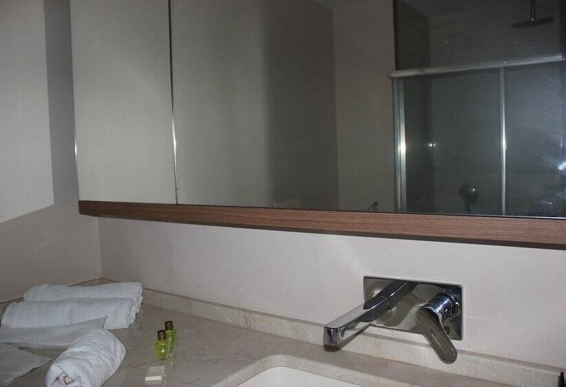 ホテル Ottoman Suites