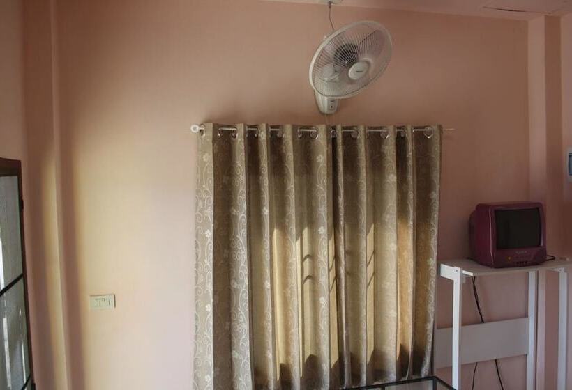 ホテル Panna Kalong