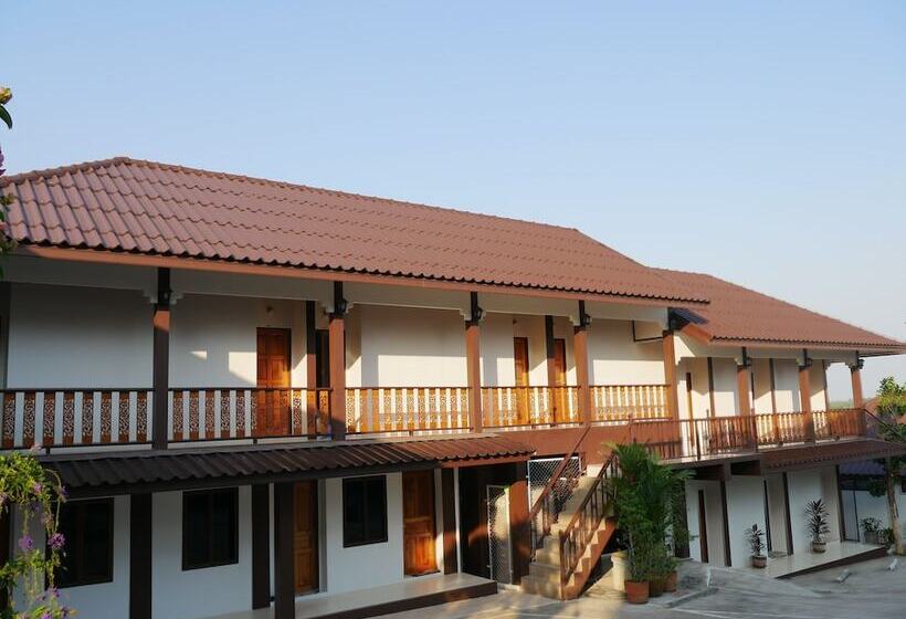 فندق Pattana Resort