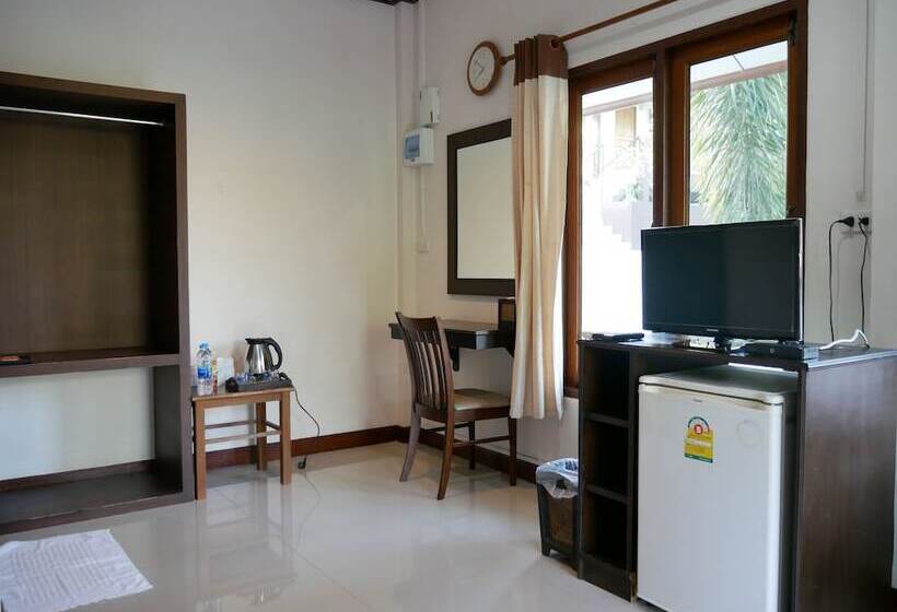 בית מלון כפרי Pattana Resort