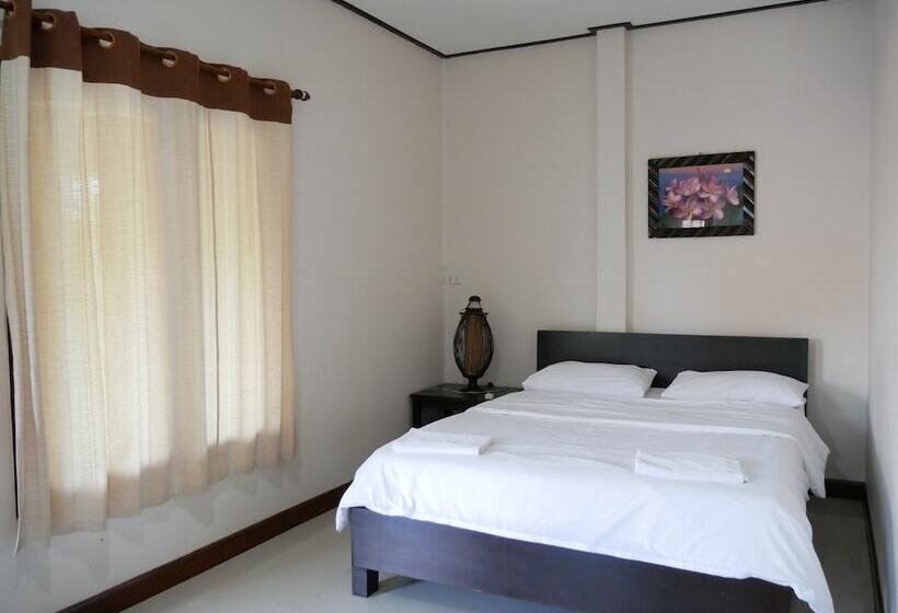 בית מלון כפרי Pattana Resort