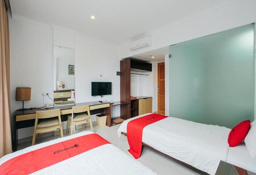 호텔 Reddoorz At Bali Kepundung Denpasar