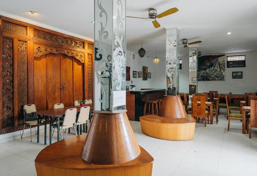 호텔 Reddoorz At Bali Kepundung Denpasar