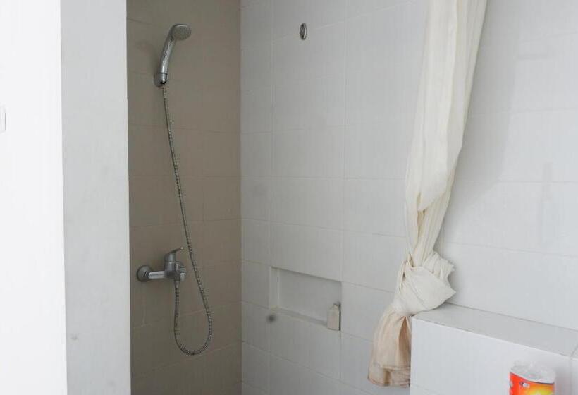 호텔 Reddoorz At Bali Kepundung Denpasar