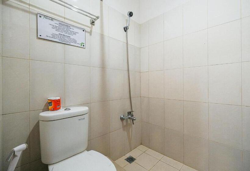 호텔 Reddoorz At Bali Kepundung Denpasar