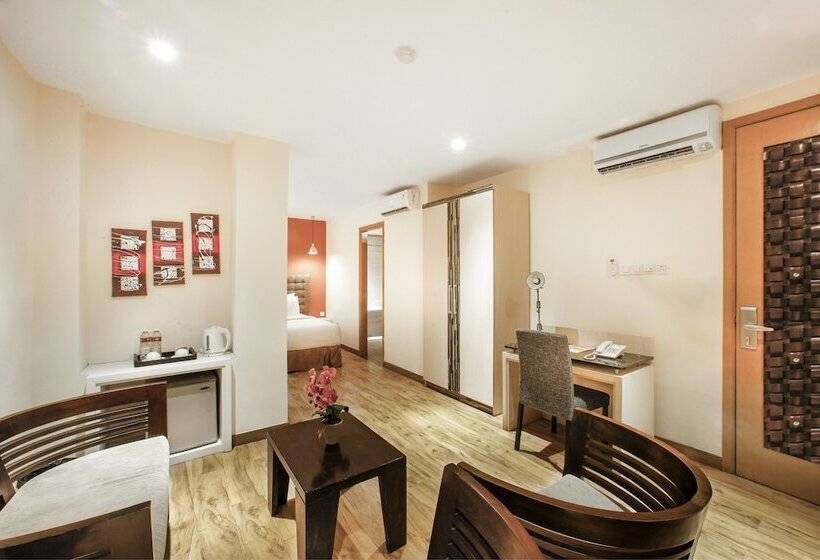 酒店 The Rivavi Legian