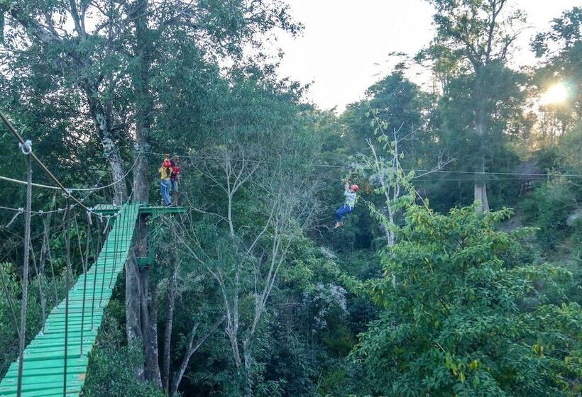 هتل Soutchai Resort