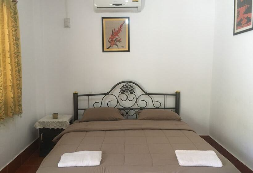 Отель Soutchai Resort