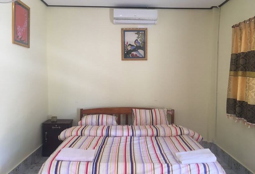 Отель Soutchai Resort