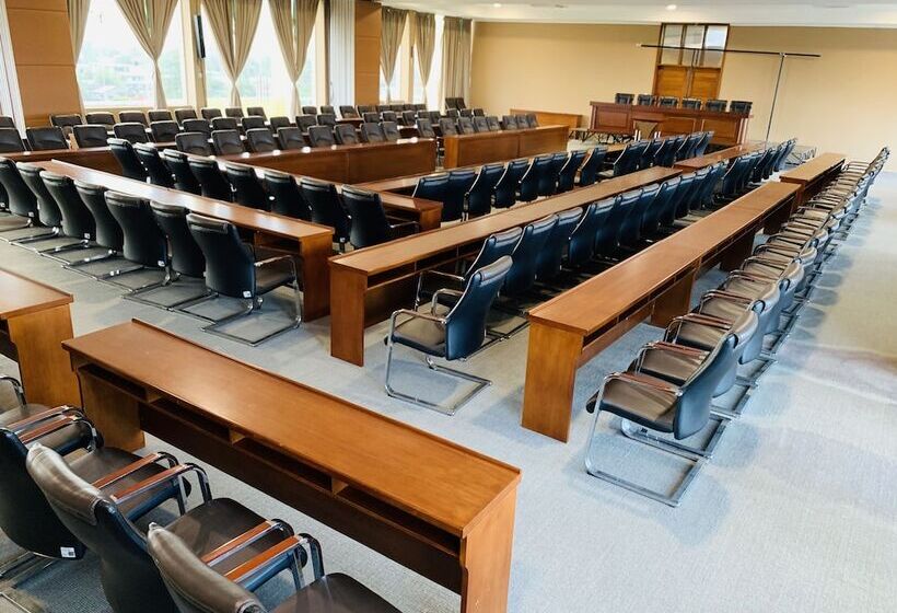 فندق Tanga Beach Resort & Spa