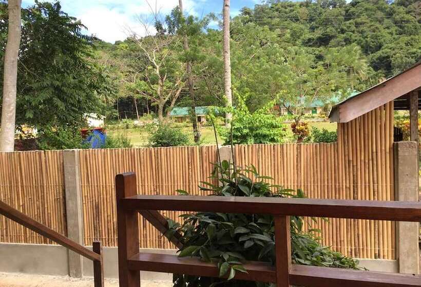 בית מלון כפרי Tay Lelong's Pension House