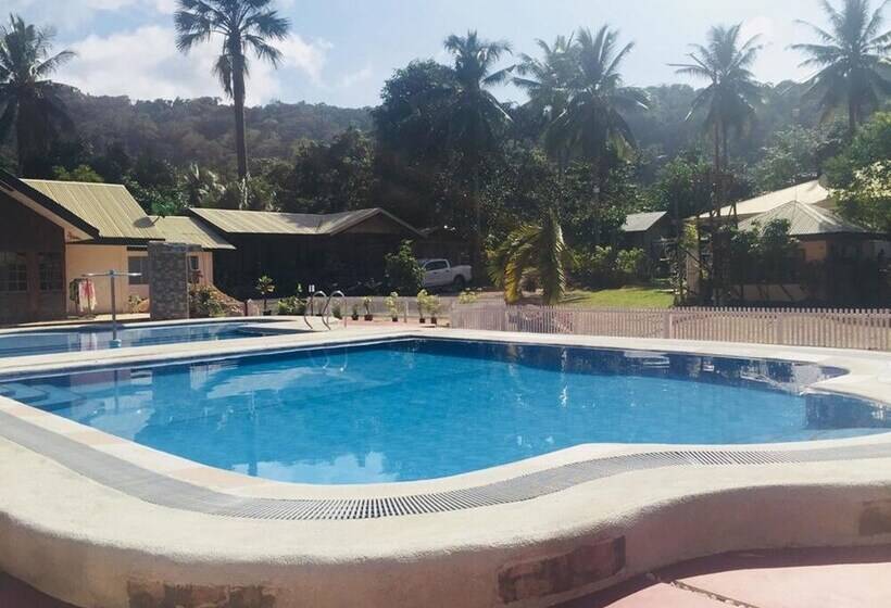 בית מלון כפרי Tay Lelong's Pension House