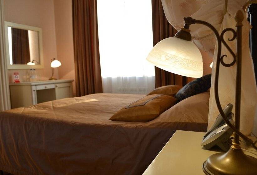 בית מלון כפרי The Old Times