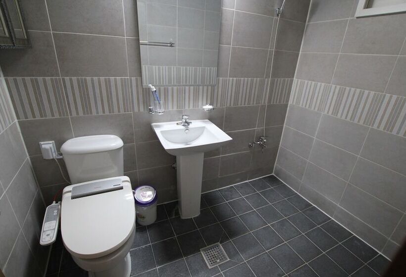 Moonlight Village Pension