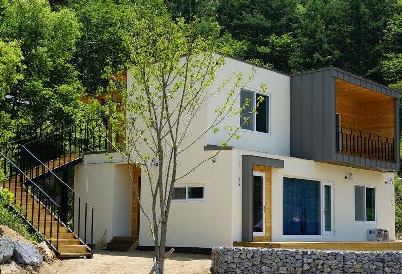 Moonlight Village Pension