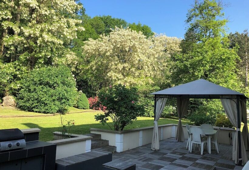 펜션 Au Petit Nid De Valaine