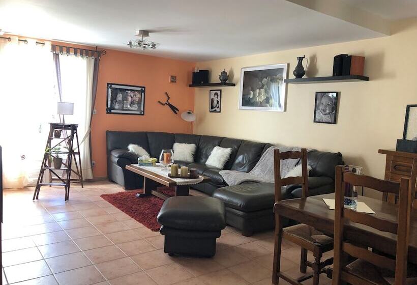 펜션 Au Petit Nid De Valaine