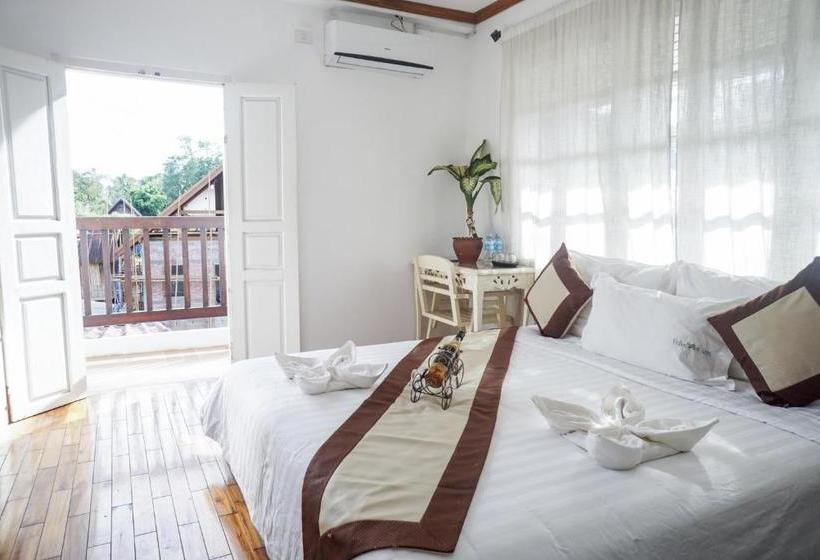 פנסיון Frangipani Guest House