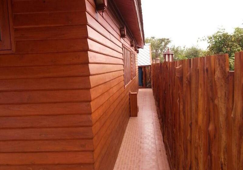 פנסיון Huanmaisakngam Resort