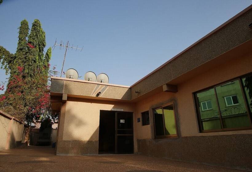 پانسیون Tim Freeman Guest House