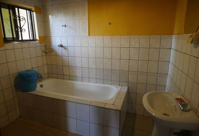 پانسیون Tim Freeman Guest House