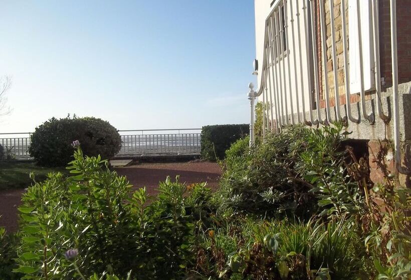 פנסיון Villa Les Dunes