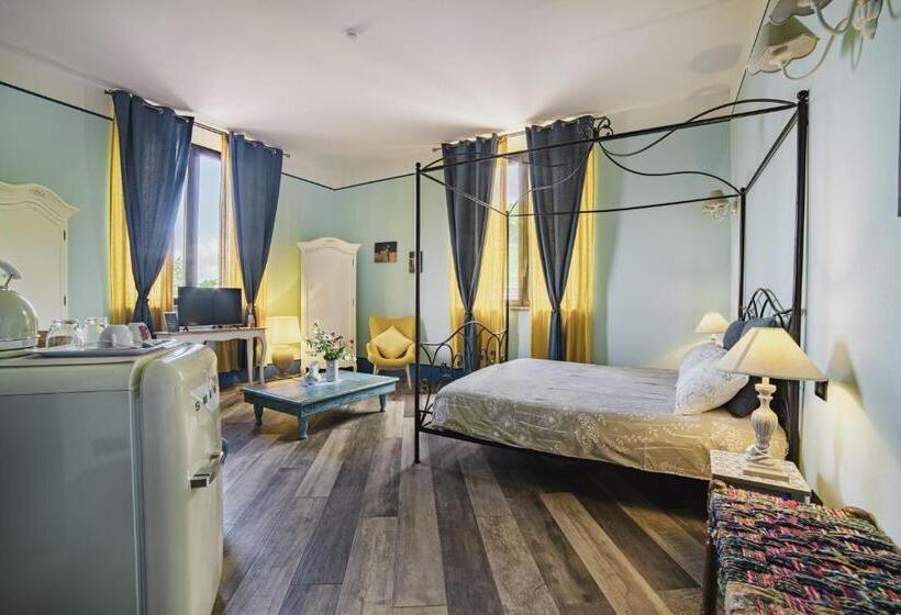 Podere Val D Orcia  Tuscany Equestrian