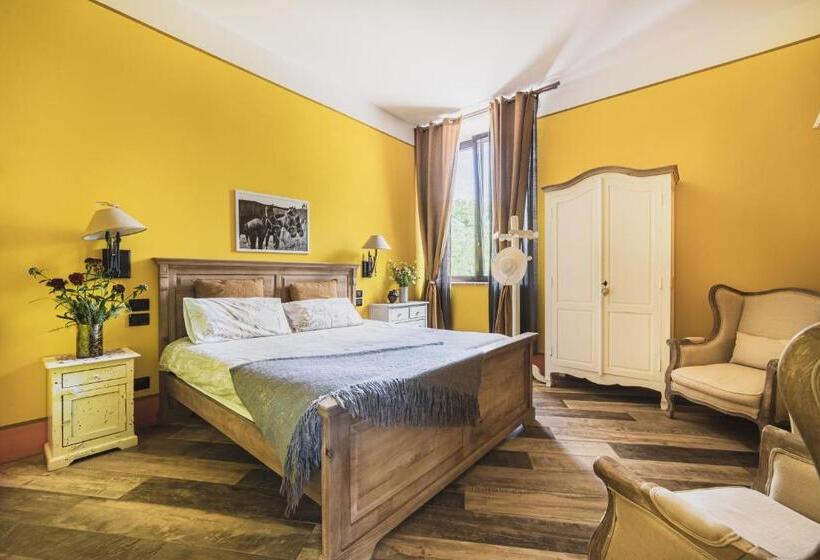 Podere Val D Orcia  Tuscany Equestrian