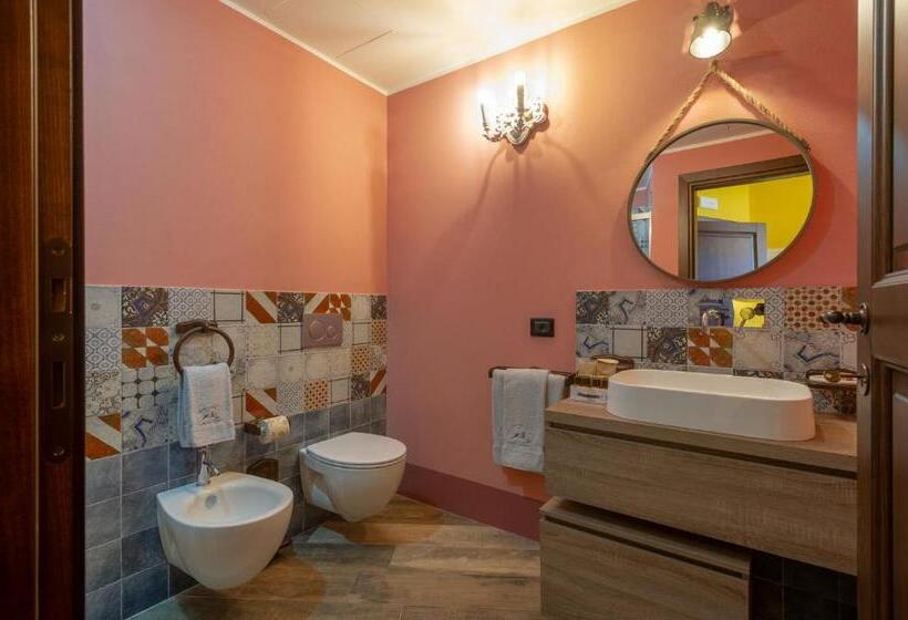 Podere Val D Orcia  Tuscany Equestrian