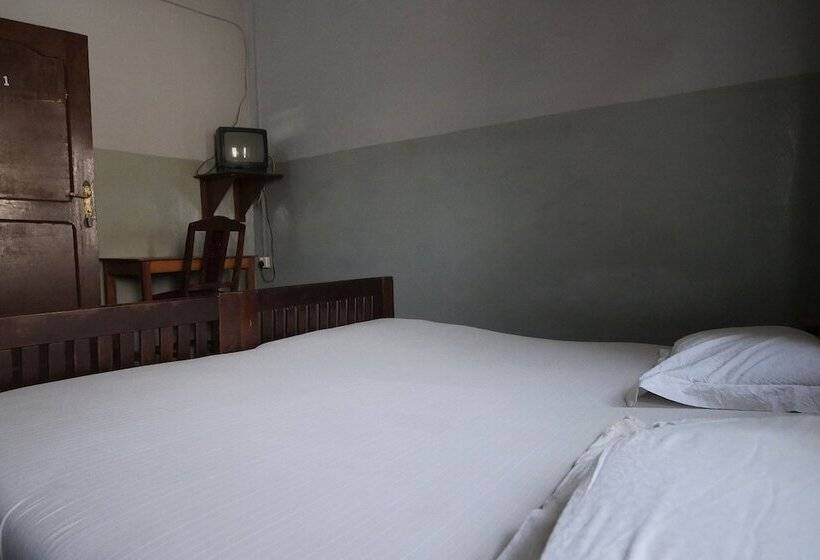 St. Sam Hotel Kamusi