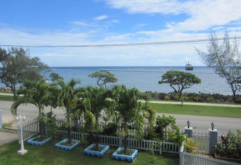 Captain Cook Apartments