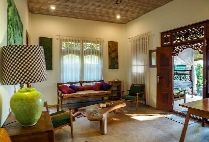 Devi's Place Tejakula