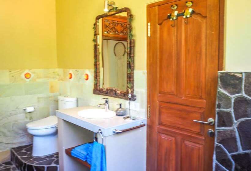 Devi's Place Tejakula