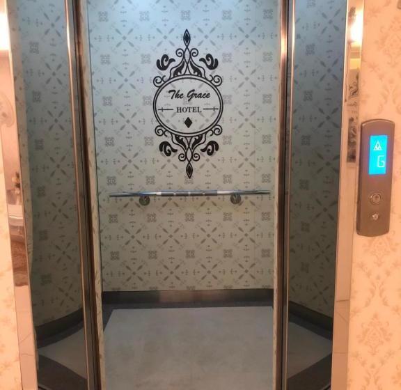 Отель 52 The Grace