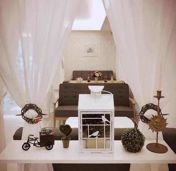 Отель 52 The Grace