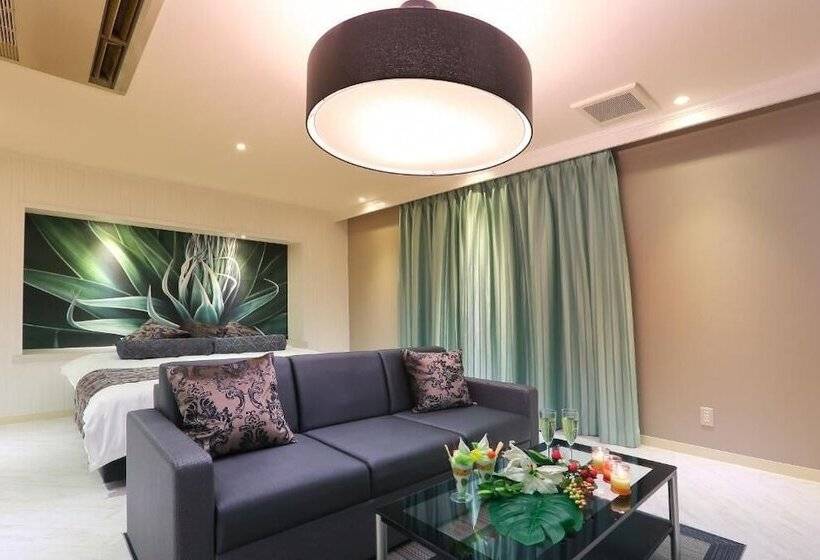 בית מלון כפרי A La Mode   Adult Only