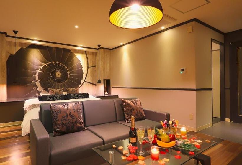 فندق A La Mode   Adult Only