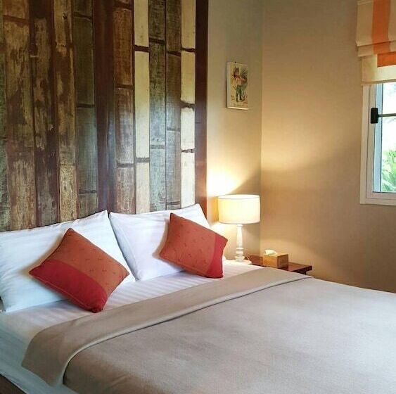 酒店 Baan Phuchalianglom