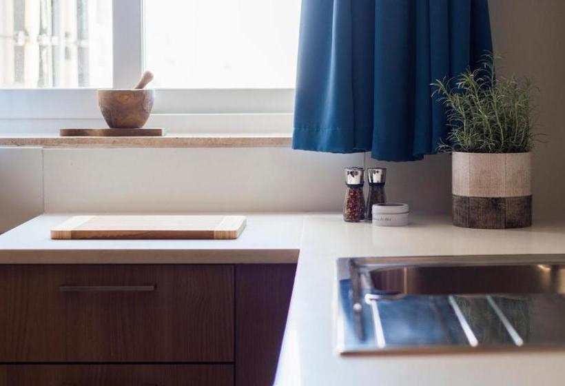 هتل Blubay Apartments